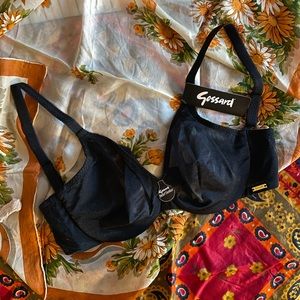 Gossard “glossies” bra in black